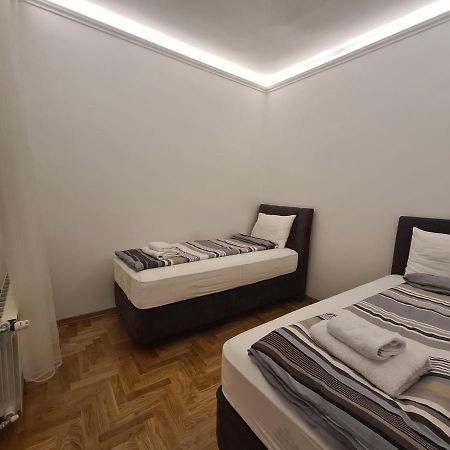 Crown Apartment - Your Most Comfortable Stay ベオグラード エクステリア 写真