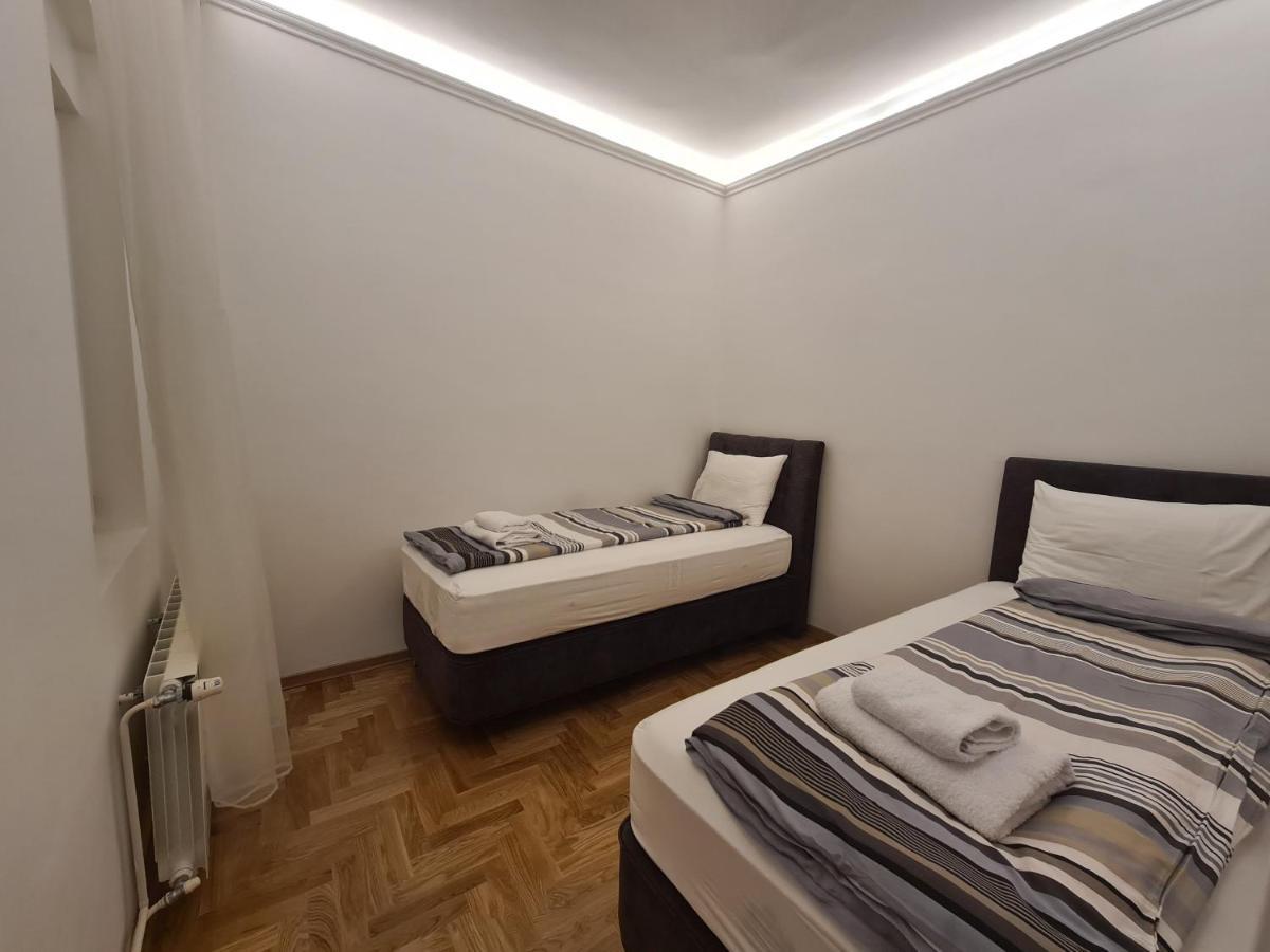 Crown Apartment - Your Most Comfortable Stay ベオグラード エクステリア 写真